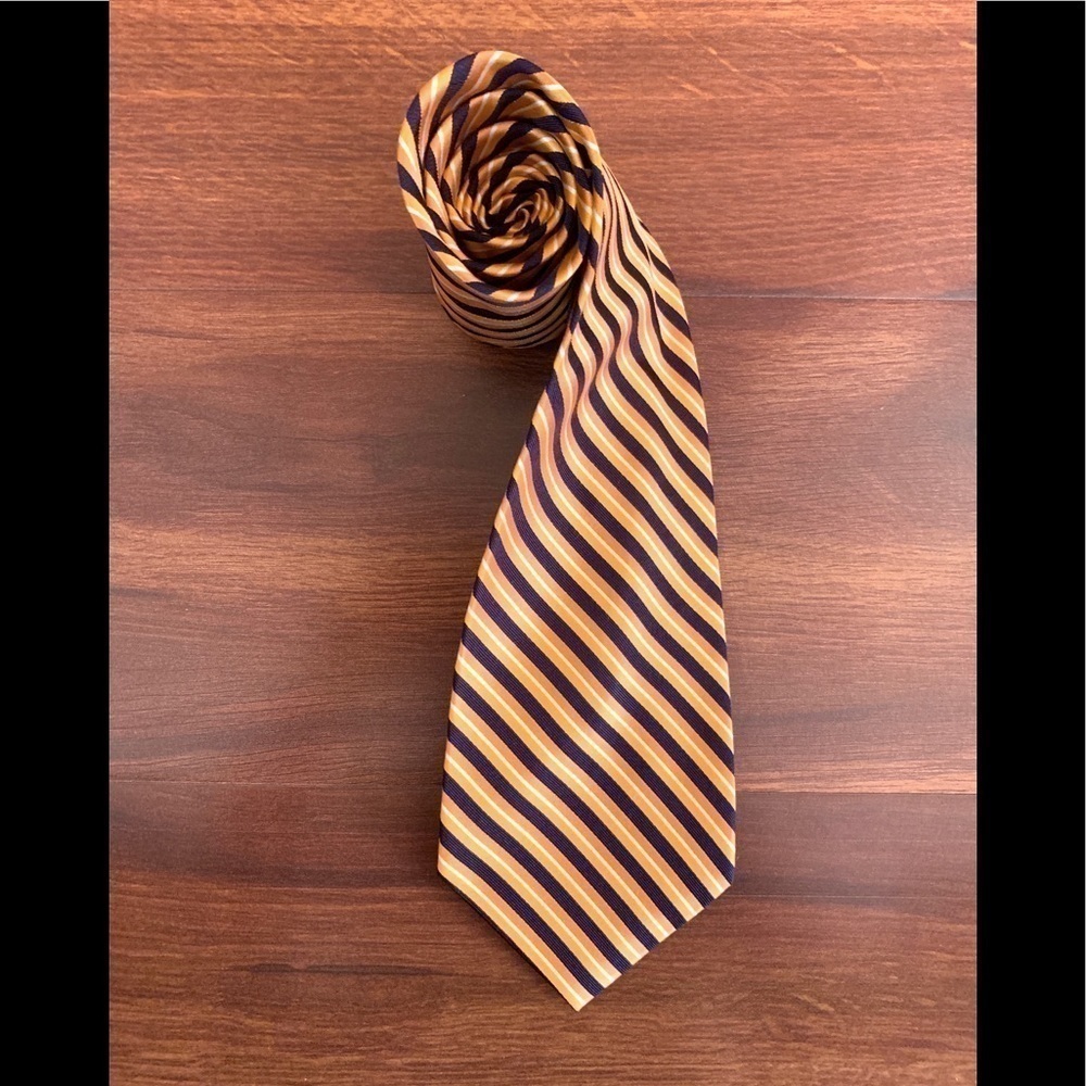 🍁SALE🍁NAUTICA Orange 100% Silk Striped Necktie